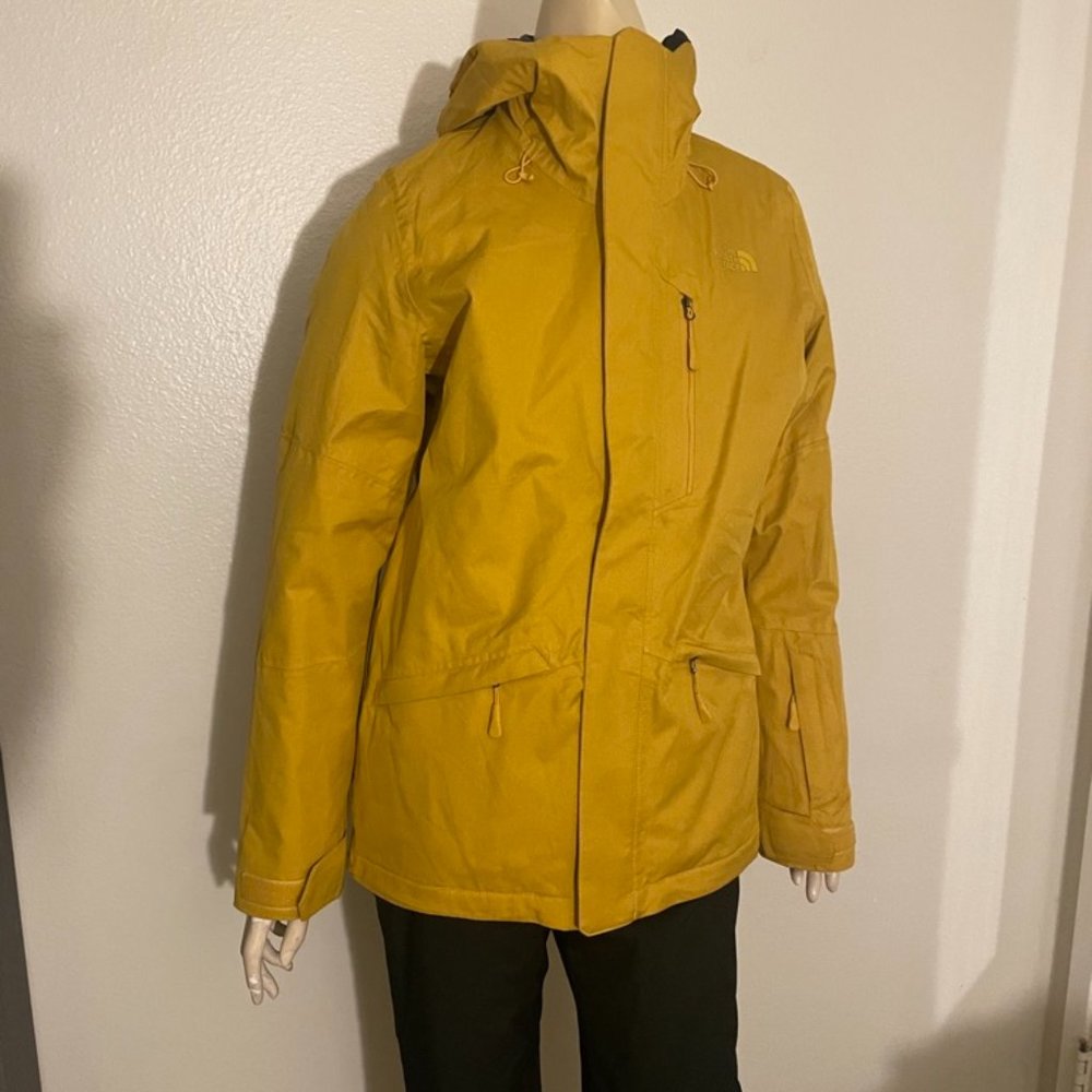 The North Face ThermoBall™ Eco Snow Triclimate® Jacket Size Small Yellow, NWT